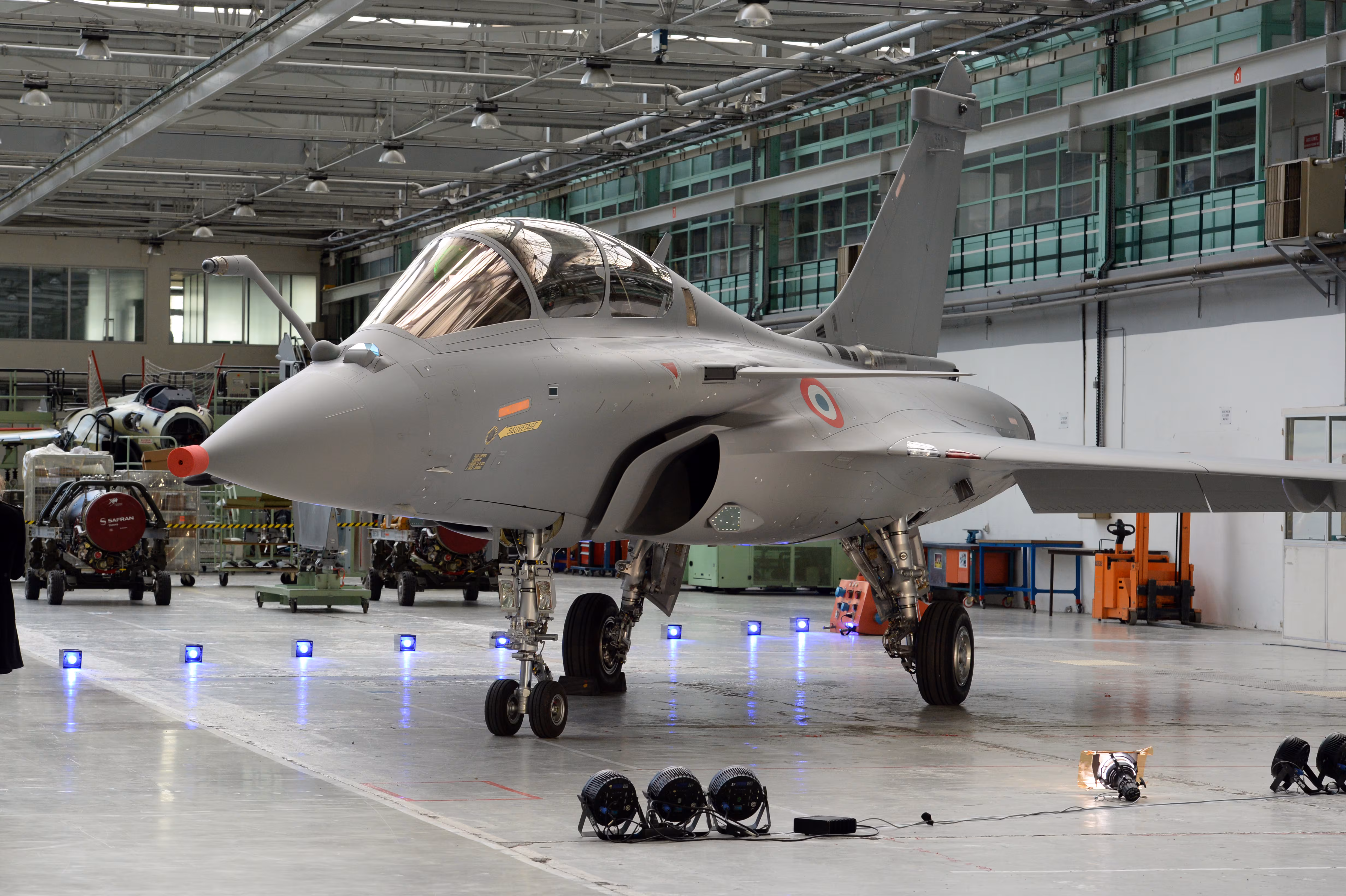 Dassault Rafale三角翼/鸭翼复合电磁散射标定RCS缩比模型